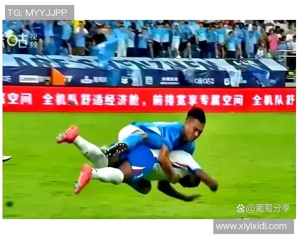 足球中场后卫的关键作用与战术分析：打造球队中坚力量的秘诀